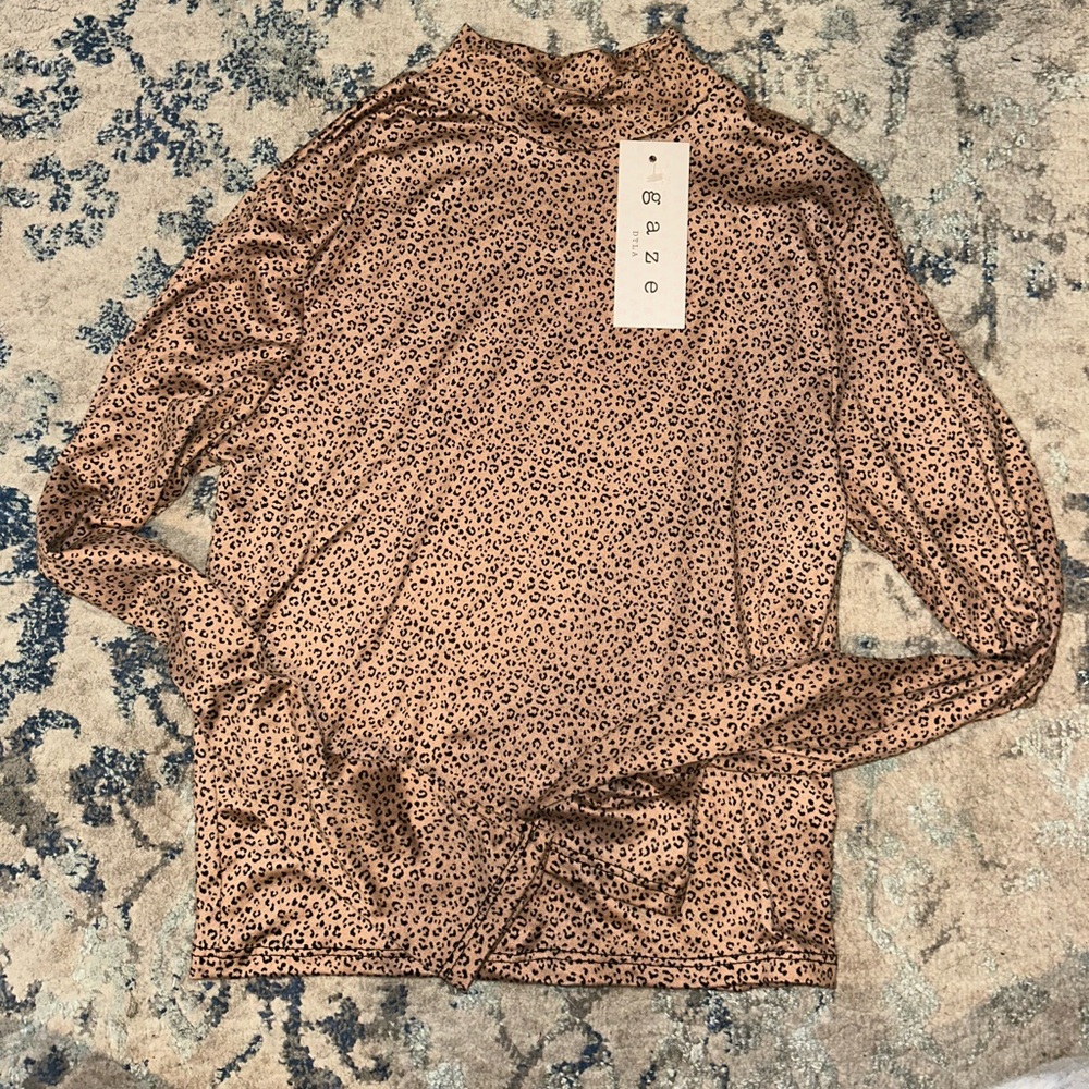 gaze long sleeve mock neck top